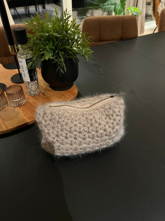 PATTERN - rosé pouch