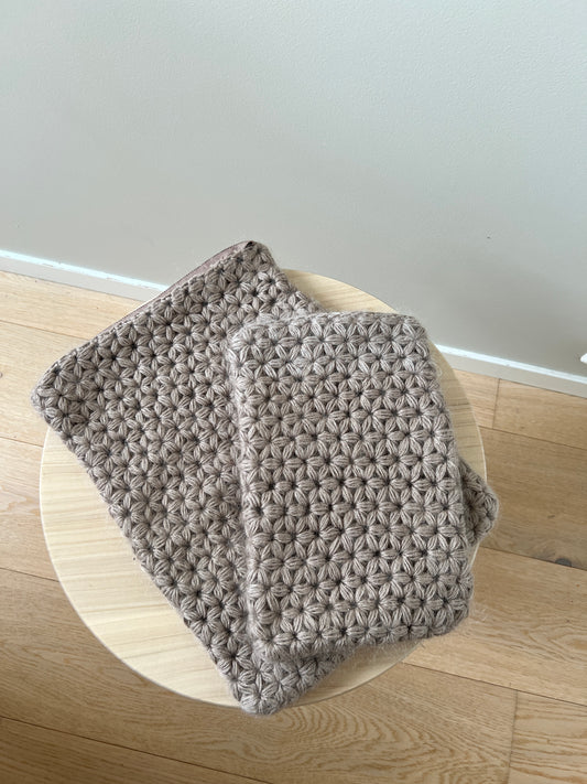 PATTERN - rosé laptop sleeve