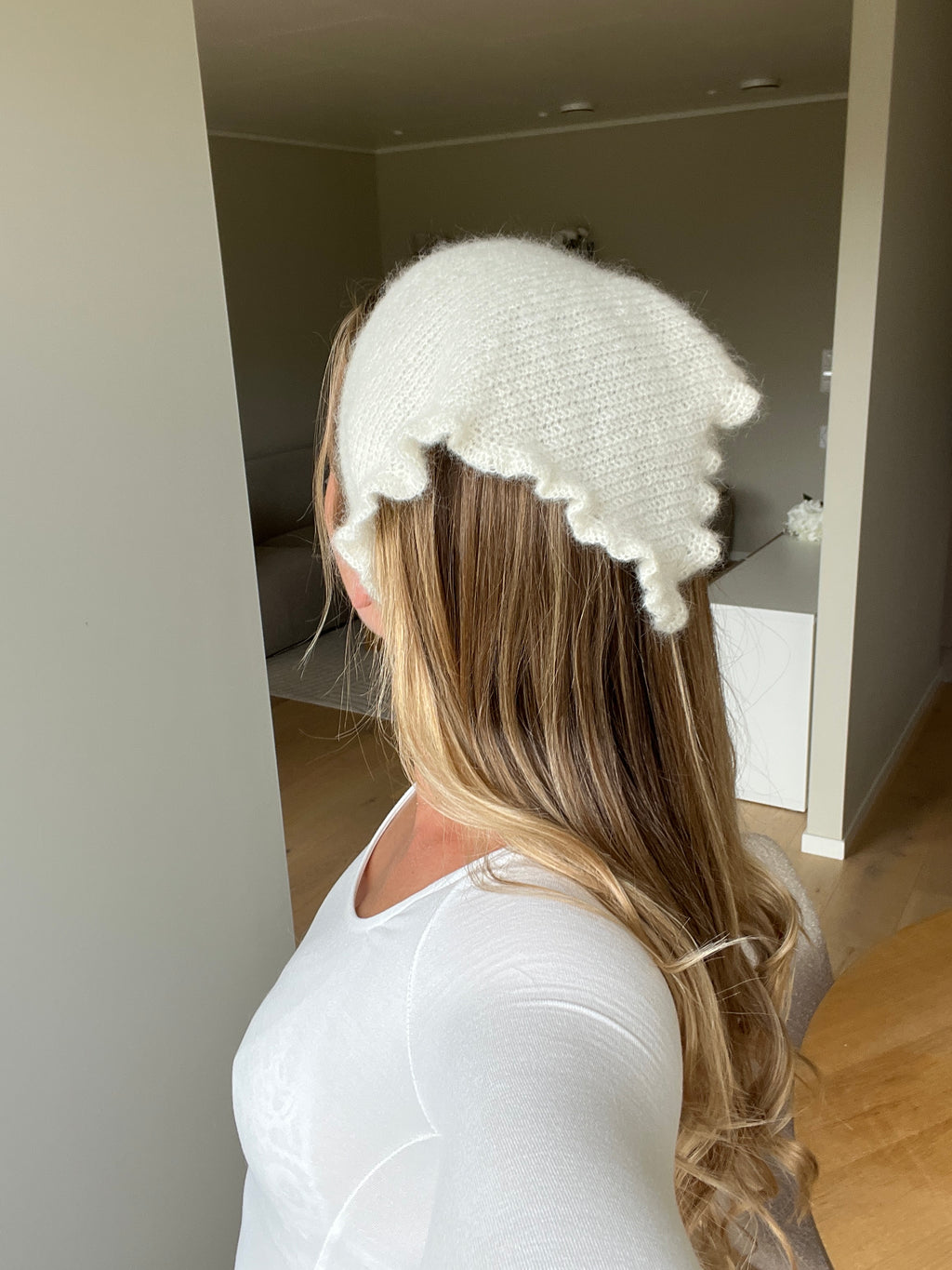 PATTERN - Ebba head scarf
